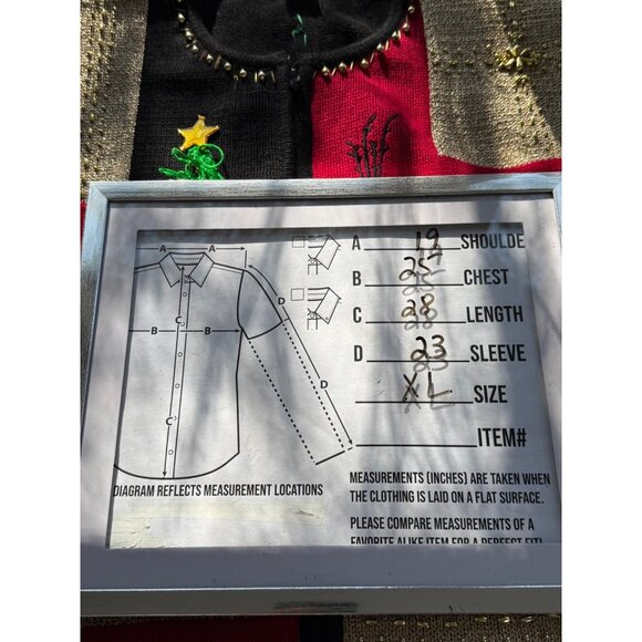 Vintage Lisa International XL Christmas Cardigan Sweater Black Red Green - Picture 9 of 9